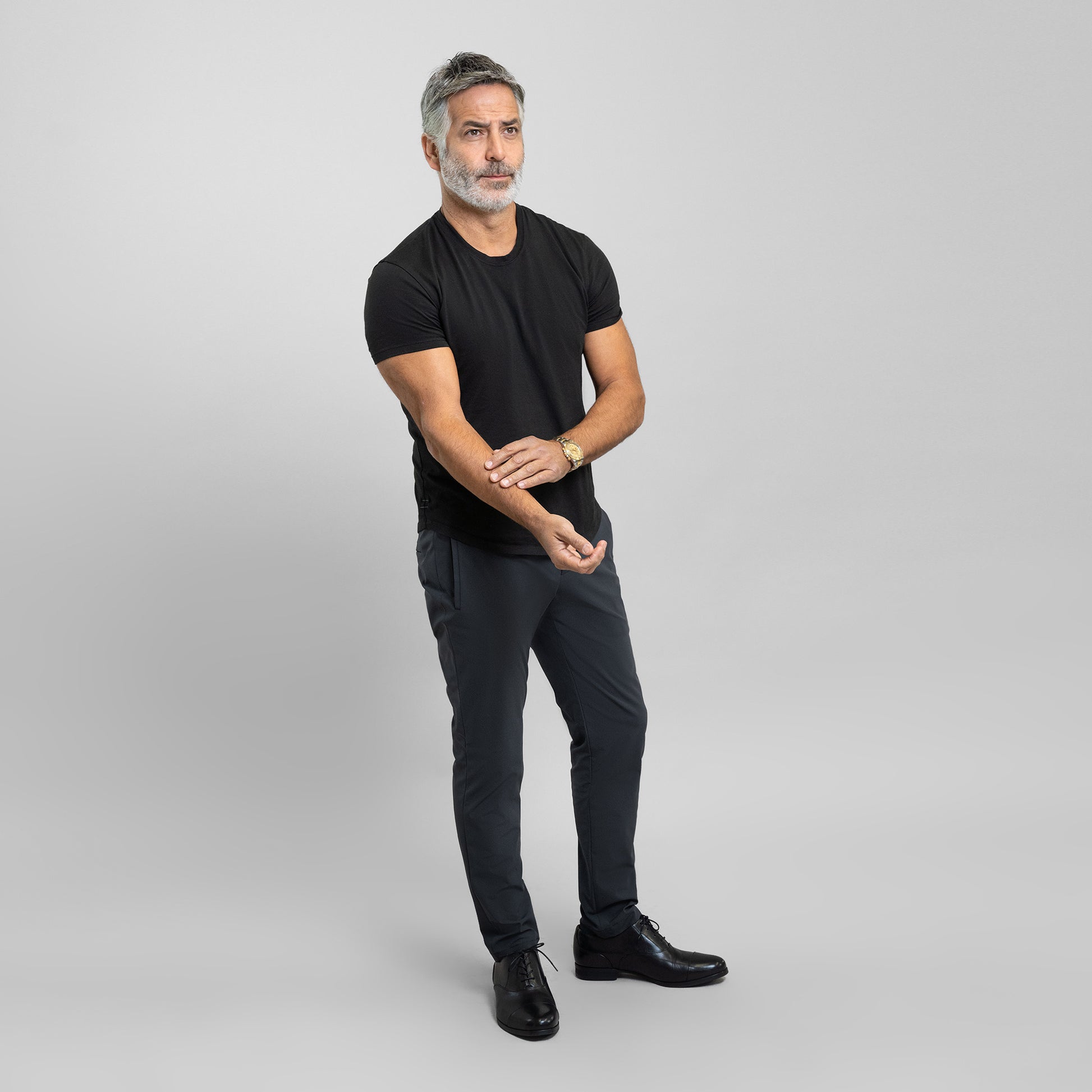 Bespoke custom athleisure technical men's suit los angeles model Guillermo in Charcoal