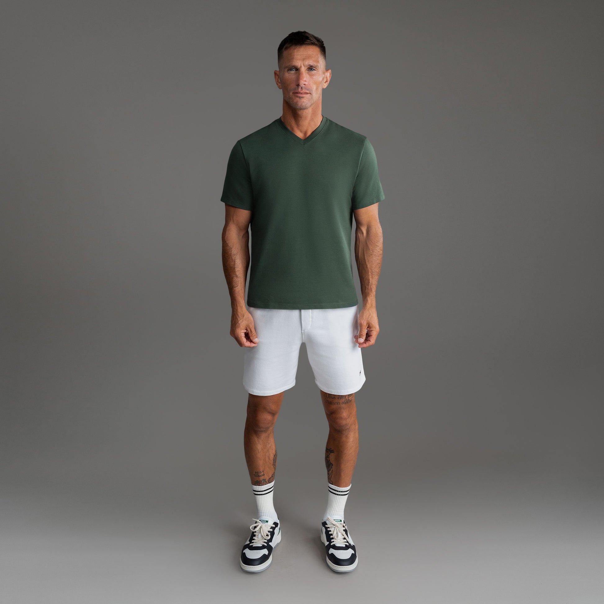 Cumulus V-Neck T-Shirt - Moss