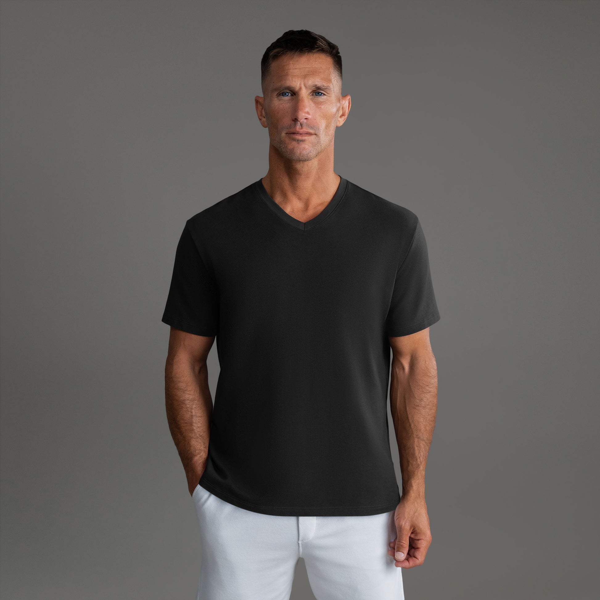 Cumulus V-Neck T-Shirt - Black
