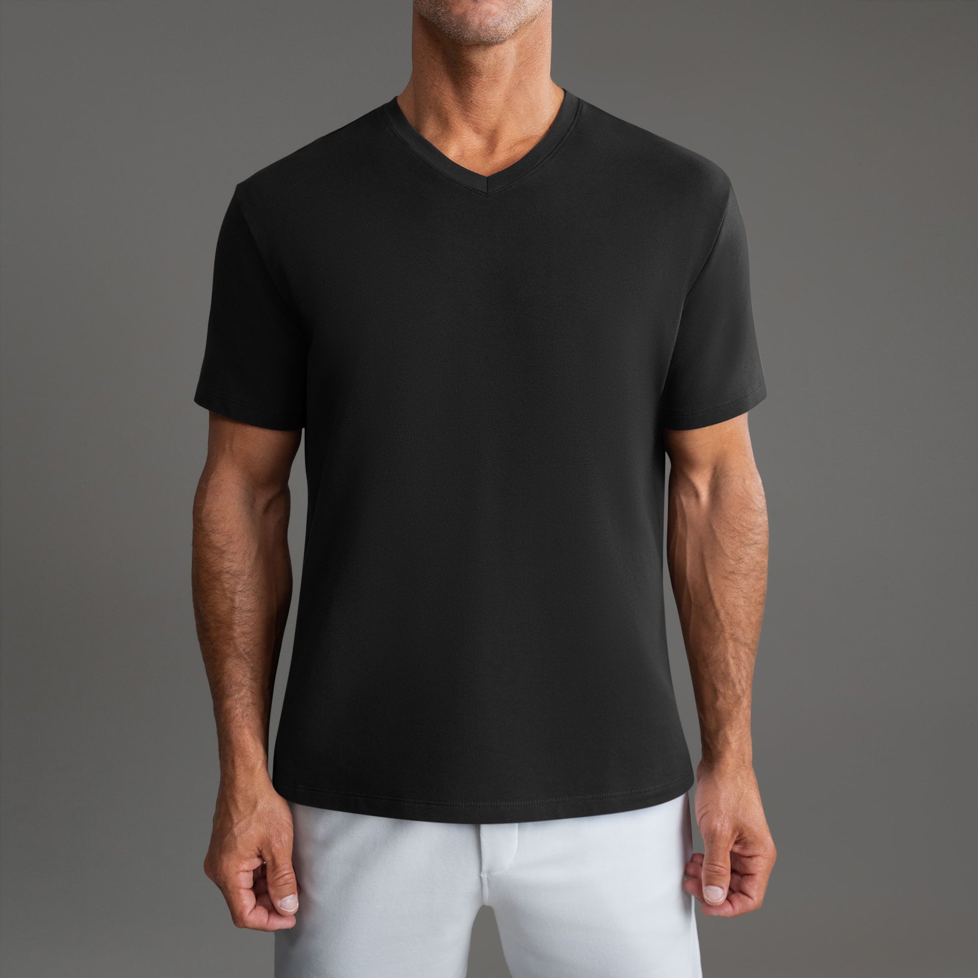 Cumulus V-Neck T-Shirt - Black