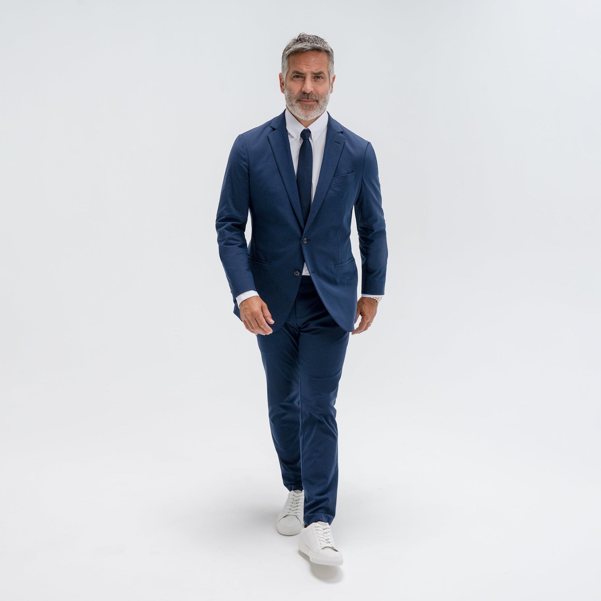 bespoke custom trousers pant chino performance technical model Guillermo in Navy